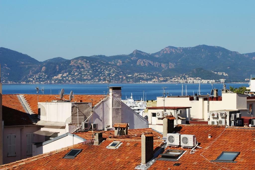 Le Grand Hotel Cannes Bagian luar foto