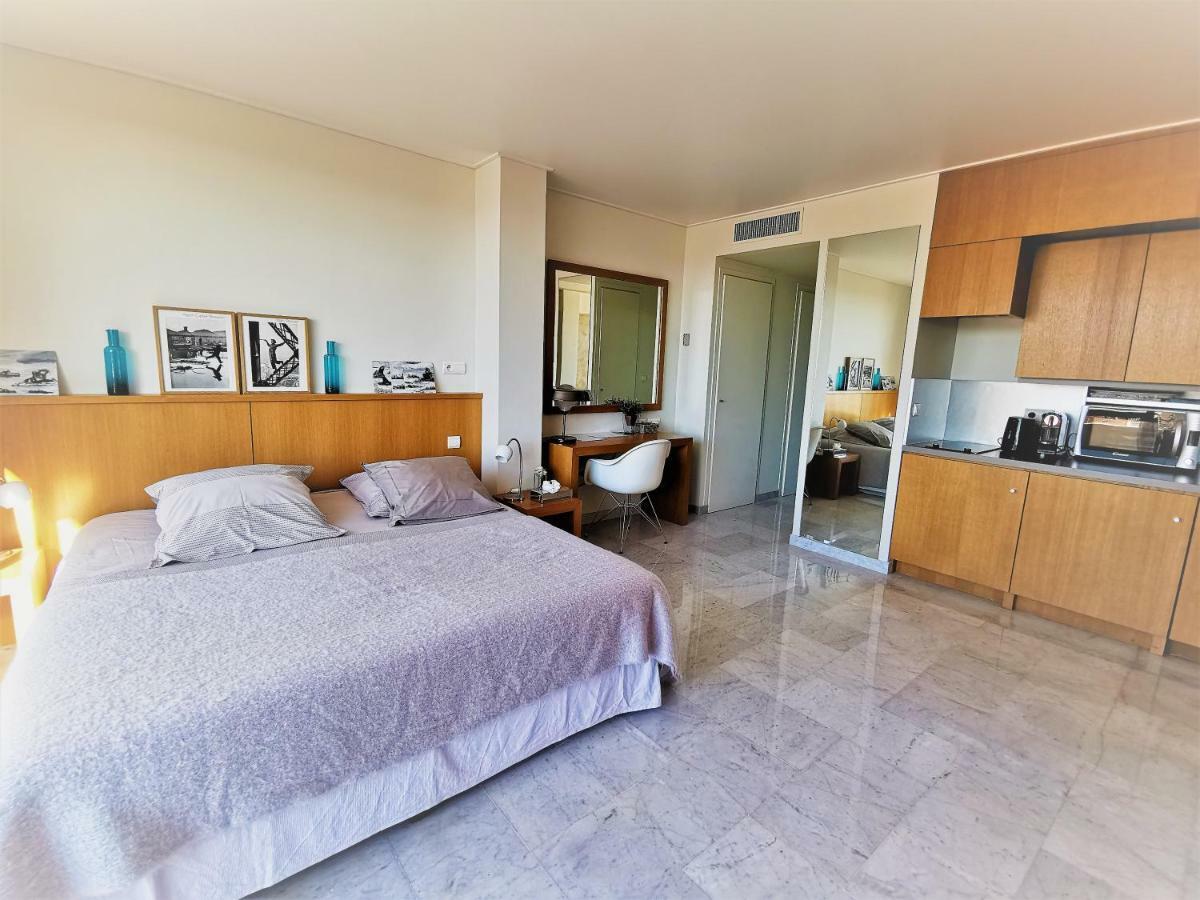 Le Grand Hotel Cannes Bagian luar foto
